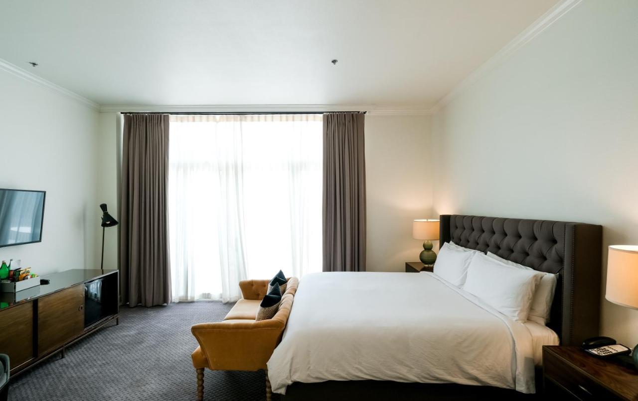 Hotel Ella Остин Экстерьер фото
